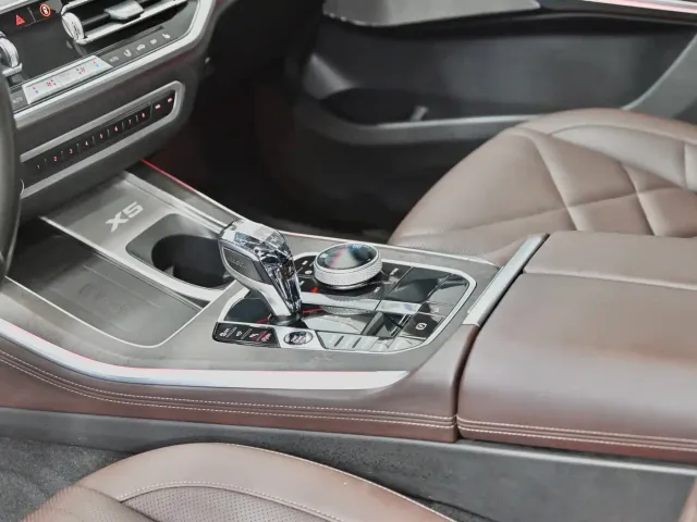BMW X5 — Фото автомобиля 14