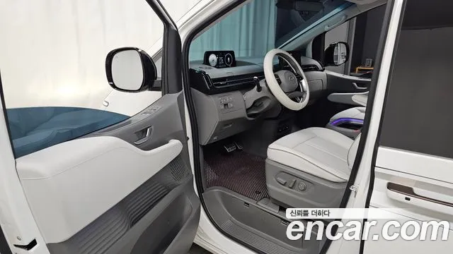 Hyundai Staria — Фото автомобиля 9