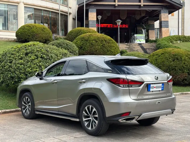 Lexus RX — Фото автомобиля 4