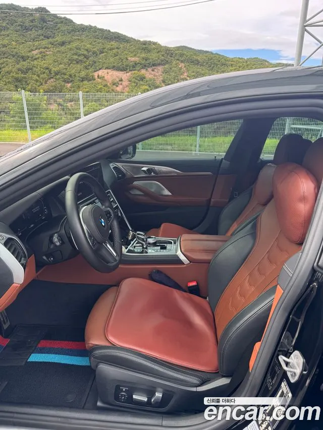 BMW 8 Series G15 — Фото автомобиля 6