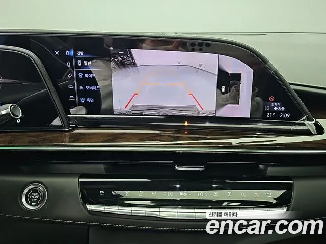 Cadillac Escalade 5th Gen — Фото автомобиля 10