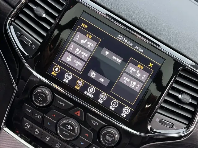 Jeep Grand Cherokee — Фото автомобиля 24