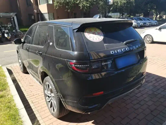 Land Rover Discovery Sport — Фото автомобиля 4