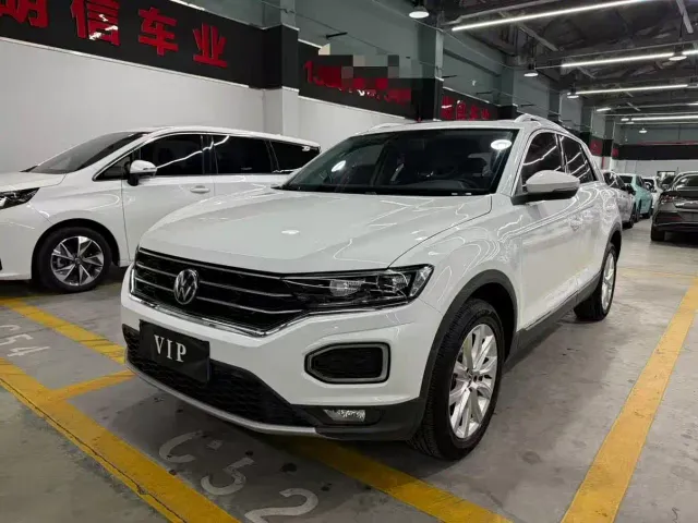 Фотография автомобиля — Volkswagen T-Roc