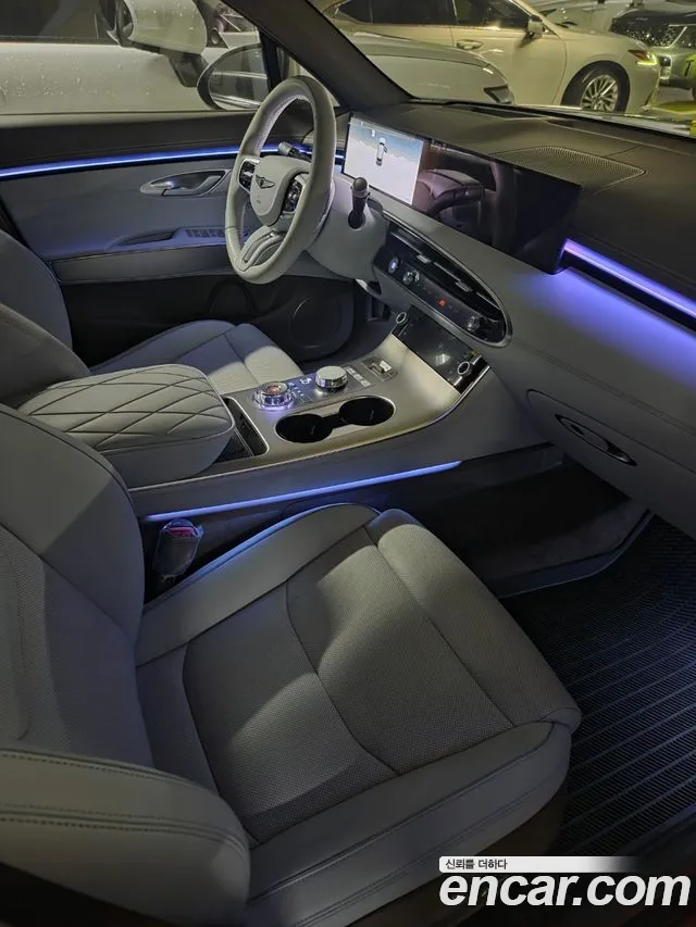 Genesis GV70 — Фото автомобиля 9
