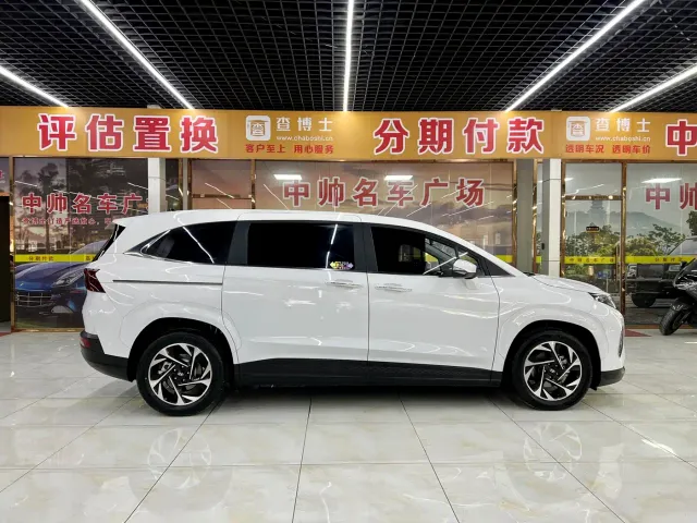Hyundai Custo — Фото автомобиля 7