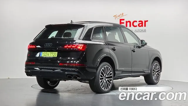 Audi SQ7 — Фото автомобиля 2