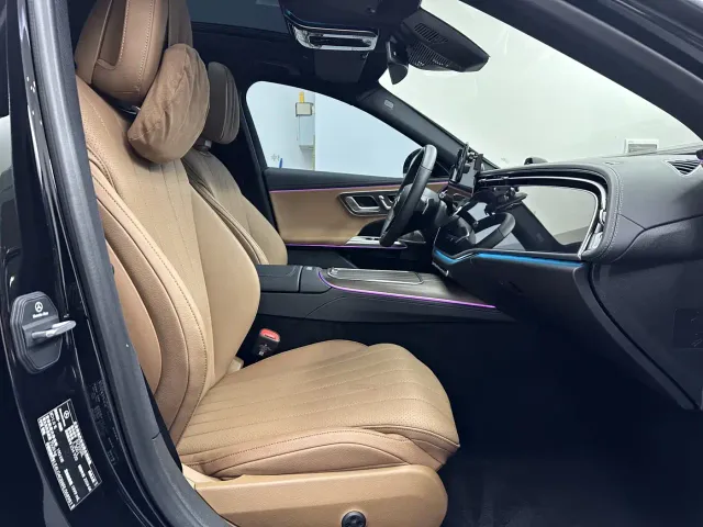 Mercedes-Benz E-Class — Фото автомобиля 10
