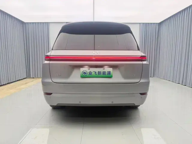 Li Auto L9 — Фото автомобиля 5