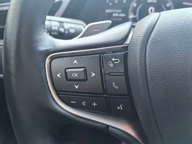 Lexus ES — Фото автомобиля 18