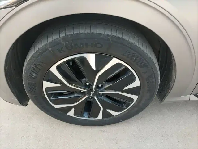 Kia EV6 — Фото автомобиля 22