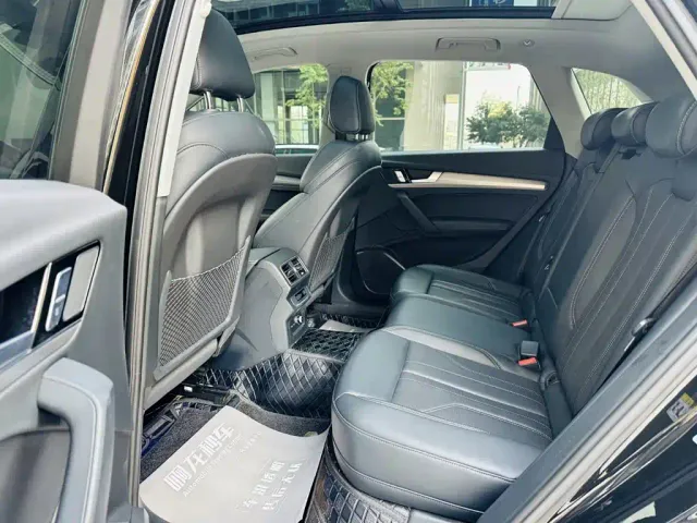 Audi Q5L — Фото автомобиля 12