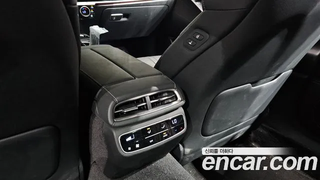 Genesis G80 Бензин 3.5 турбо AWD — Фото автомобиля 29