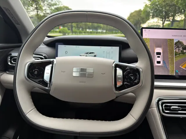 Geely Galaxy Stellar 6 — Фото автомобиля 11