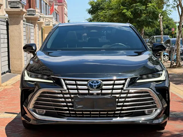 Toyota Avalon — Фото автомобиля 2
