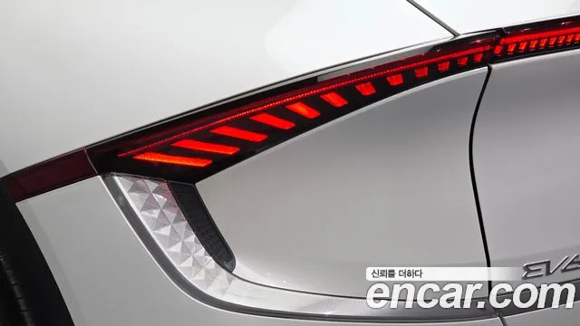Kia EV6 — Фото автомобиля 19