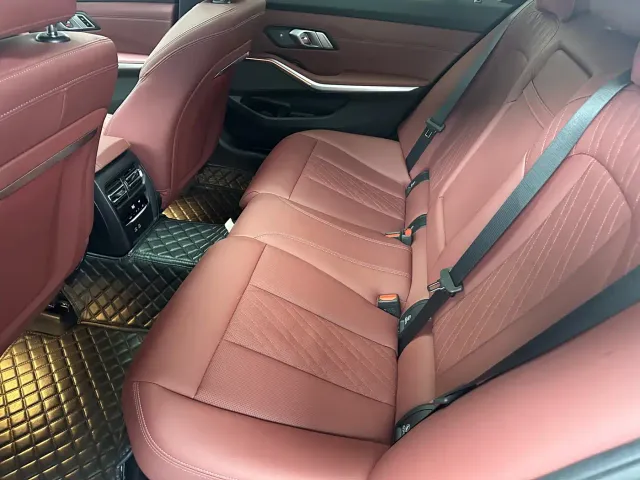BMW 3 Series — Фото автомобиля 9