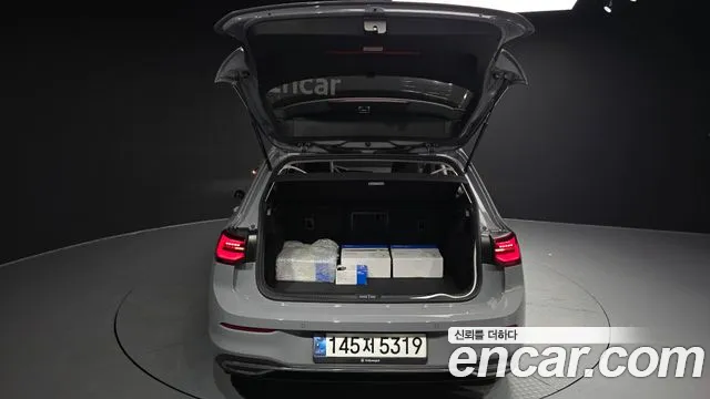 Volkswagen Golf Golf 8 поколение 2.0 TDI Prestige — Фото автомобиля 14
