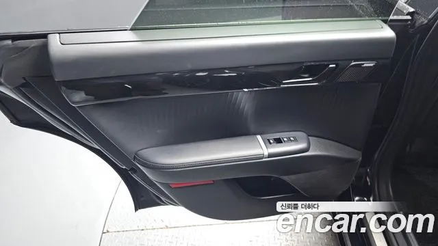 Hyundai Grandeur Grandeur (GN7) 3.5 Бензин 4WD — Фото автомобиля 19