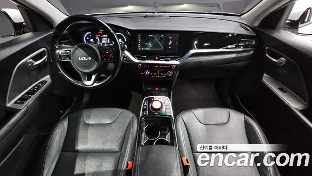 Kia Niro — Фото автомобиля 7