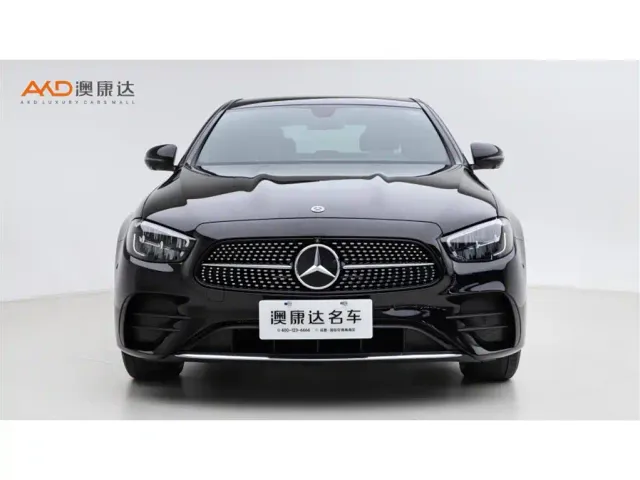Mercedes-Benz E-Class — Фото автомобиля 2
