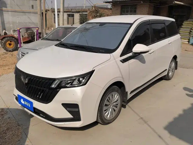 Фотография автомобиля — Wuling Jiachen