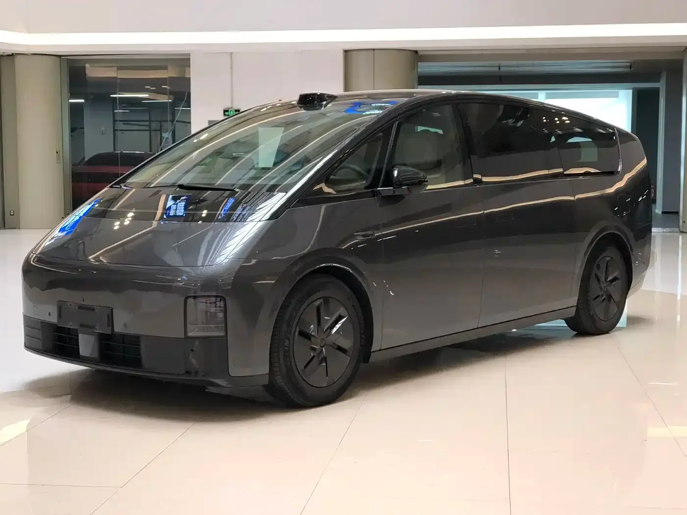 Li Auto Li Auto MEGA 2024 Ultra — Фото автомобиля 2