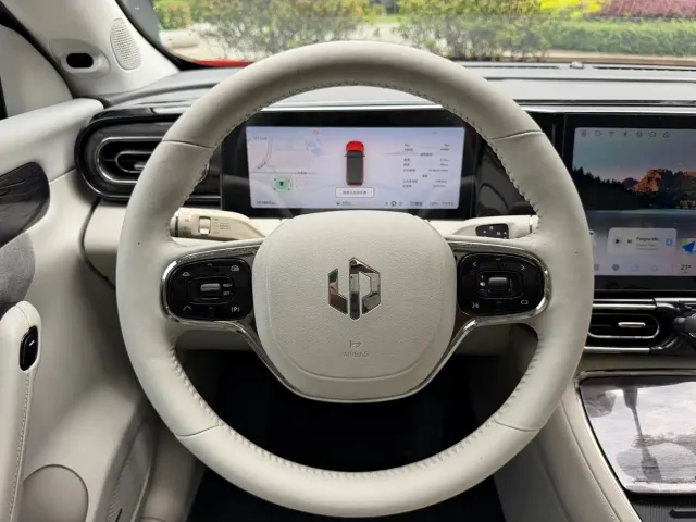 Leapmotor C11 — Фото автомобиля 8