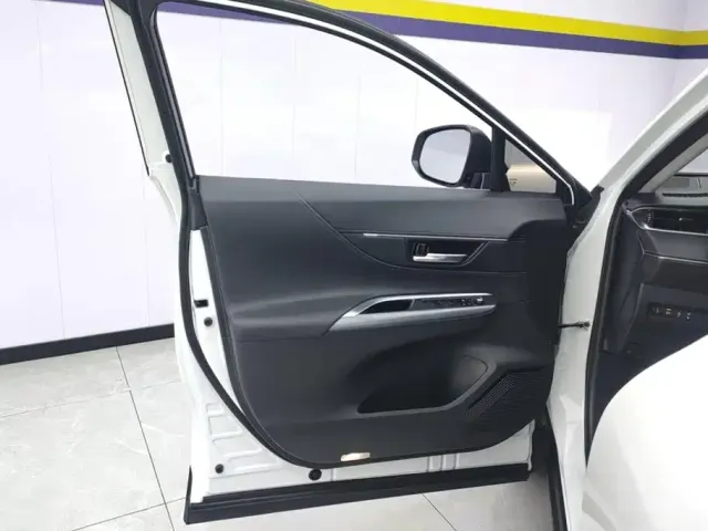 Toyota Harrier — Фото автомобиля 7