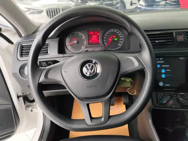 Volkswagen Santana — Фото автомобиля 15