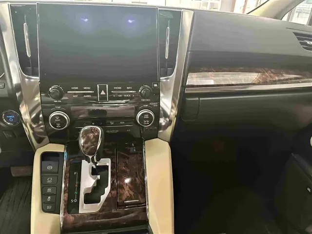 Toyota Alphard 2021 Hybrid 2.5L Luxury — Фото автомобиля 11