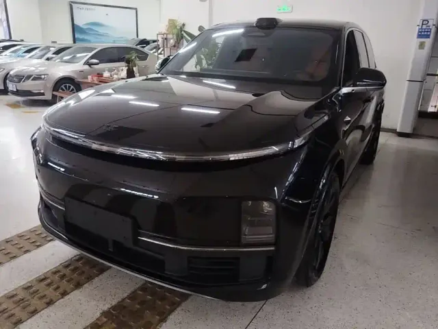 Фотография автомобиля — Li Auto L8