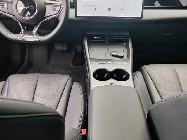 BYD Seal 06 — Фото автомобиля 5