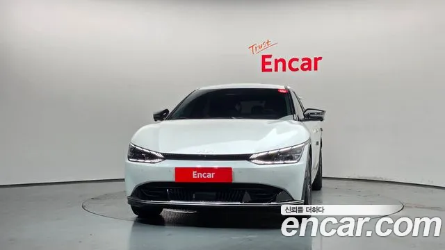 Kia EV6 — Фото автомобиля 3