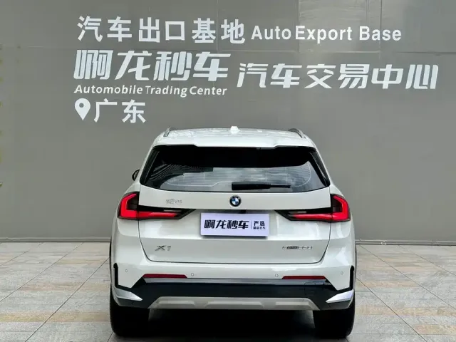 BMW X1 — Фото автомобиля 4