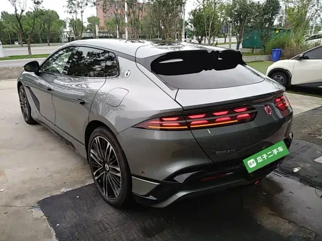 Denza Z9GT — Фото автомобиля 4