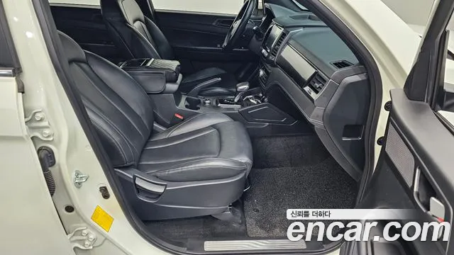 KG_Mobility_Ssangyong Rexton Новый Rexton Sport Khan Дизель 2.2 4WD — Фото автомобиля 12
