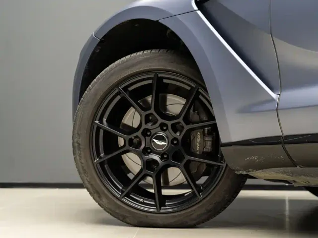 Aston Martin DBX — Фото автомобиля 5