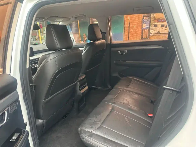 Wuling Asta — Фото автомобиля 9