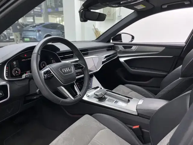 Audi A6L — Фото автомобиля 18