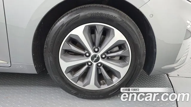 Kia K8 K8 Hybrid — Фото автомобиля 20