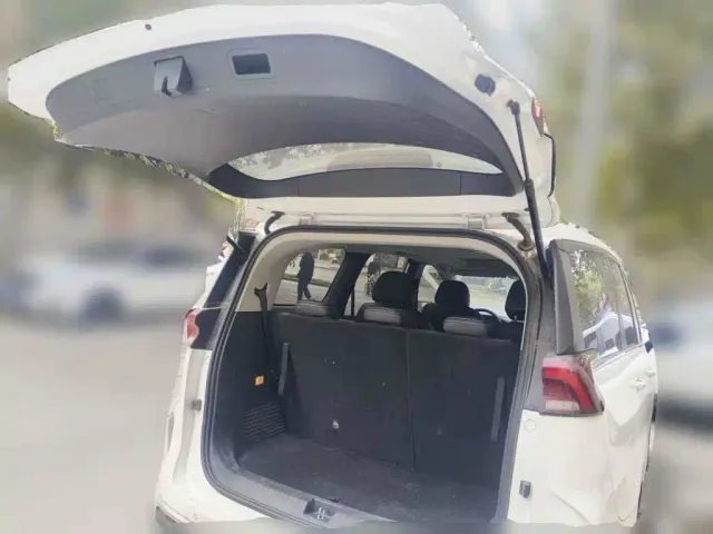 Maxus G50 — Фото автомобиля 5