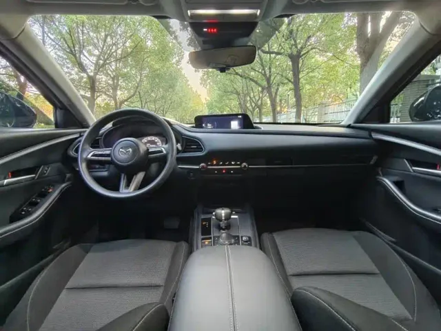 Mazda CX-30 EV — Фото автомобиля 8