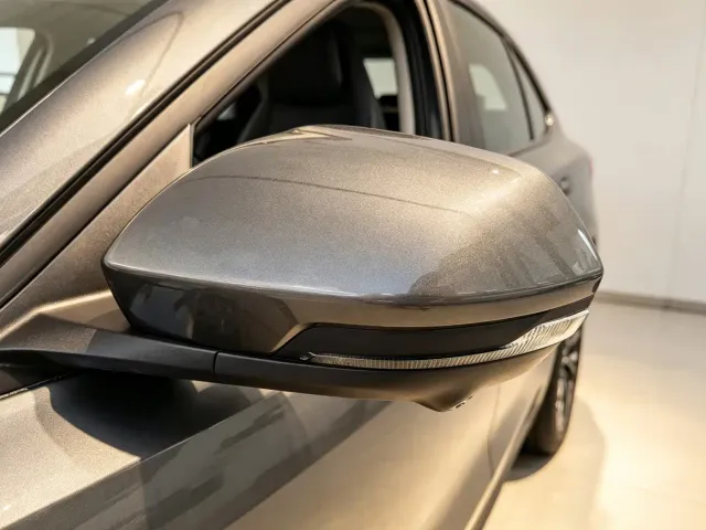Changan Qiyuan A05 — Фото автомобиля 10