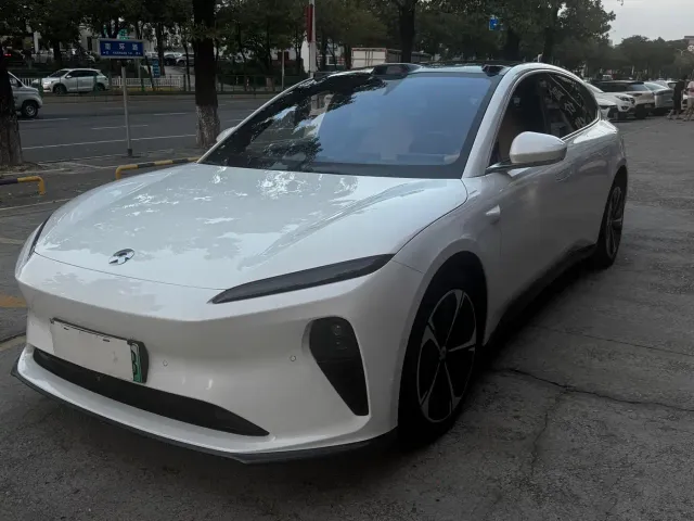 Фотография автомобиля — Nio ET5 Touring