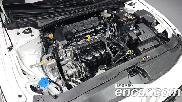 Hyundai Avante CN7 — Фото автомобиля 9