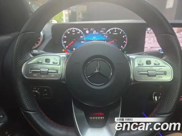 Mercedes-Benz GLA-Class — Фото автомобиля 14