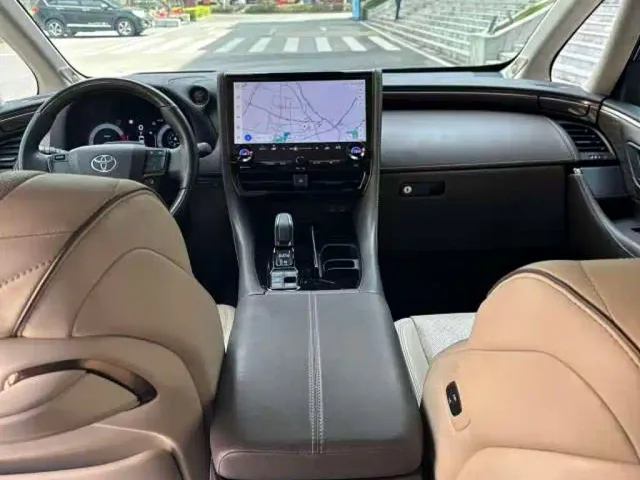 Toyota Alphard — Фото автомобиля 6