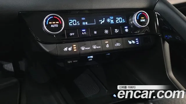 Hyundai Avante CN7 — Фото автомобиля 11
