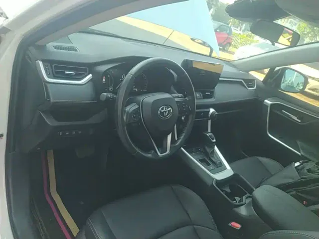 Toyota Wildlander — Фото автомобиля 9